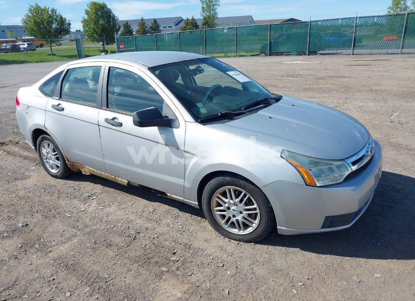 2009 Ford Focus SE (VIN 1FAHP35N99W206583) main photo