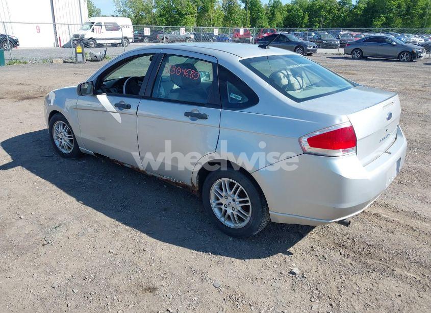 Photo 3 of 2009 Ford Focus SE (VIN 1FAHP35N99W206583)