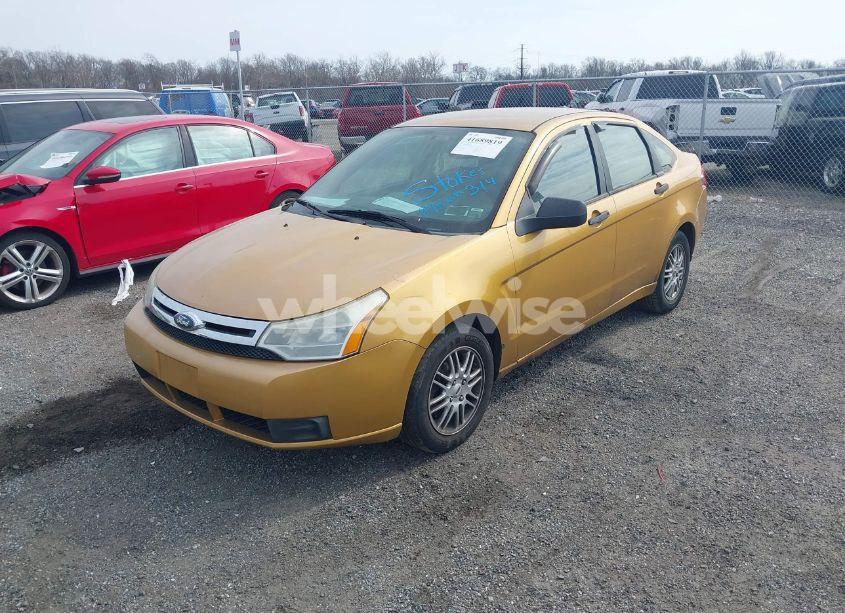 Photo 2 of 2009 Ford Focus SE (VIN 1FAHP35N99W209046)