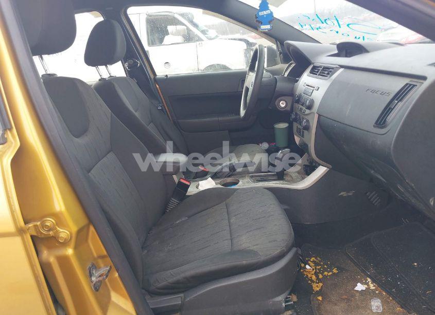 Photo 5 of 2009 Ford Focus SE (VIN 1FAHP35N99W209046)