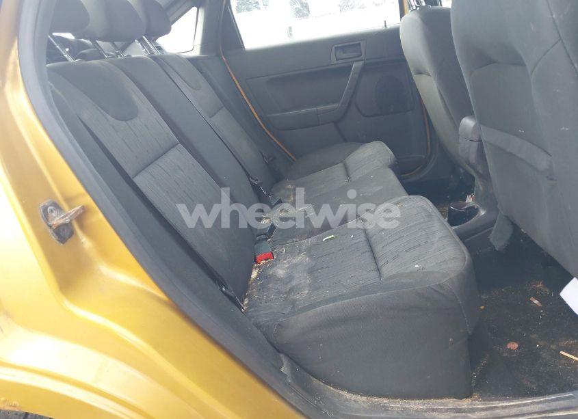 Photo 8 of 2009 Ford Focus SE (VIN 1FAHP35N99W209046)