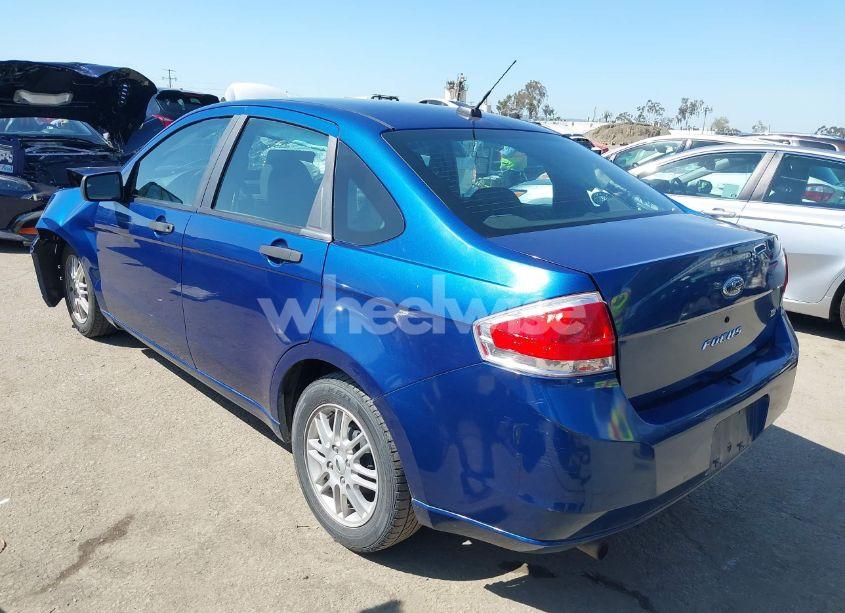 Photo 3 of 2009 Ford Focus SE (VIN 1FAHP35N99W225537)