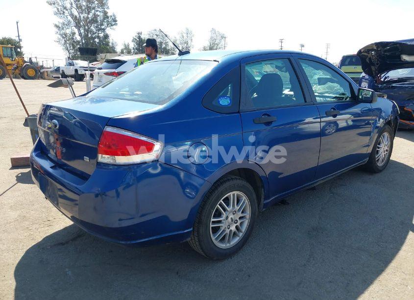 Photo 4 of 2009 Ford Focus SE (VIN 1FAHP35N99W225537)