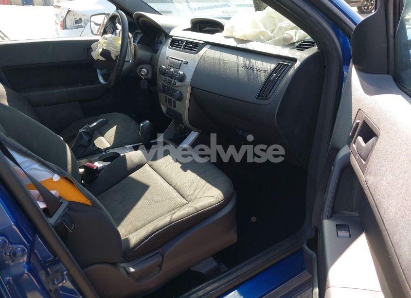 Photo 5 of 2009 Ford Focus SE (VIN 1FAHP35N99W225537)