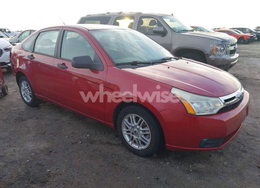 2009 Ford Focus SE (VIN 1FAHP35N99W268078) main photo