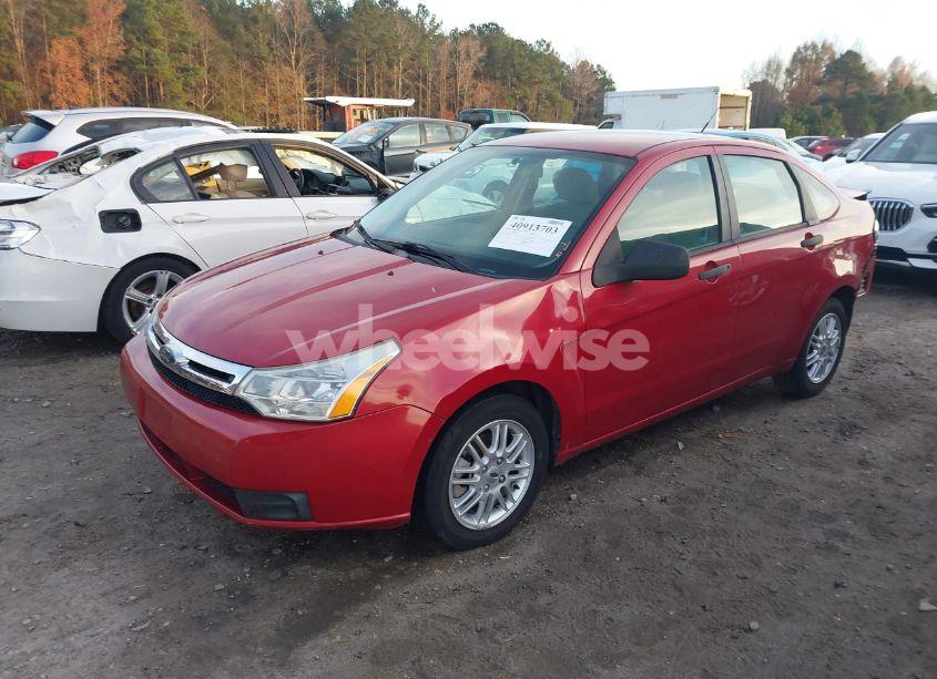 Photo 2 of 2009 Ford Focus SE (VIN 1FAHP35N99W268078)