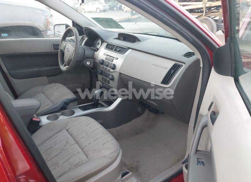 Photo 5 of 2009 Ford Focus SE (VIN 1FAHP35N99W268078)