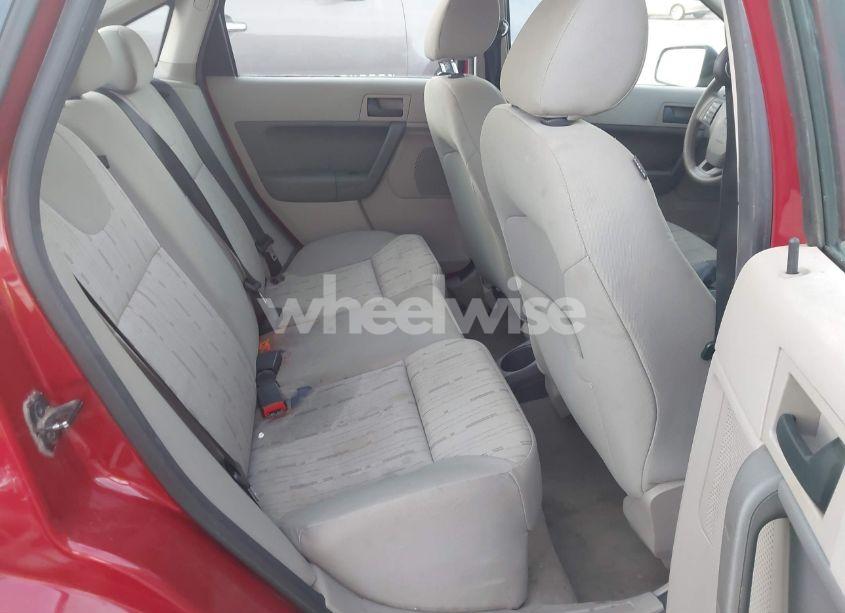 Photo 8 of 2009 Ford Focus SE (VIN 1FAHP35N99W268078)