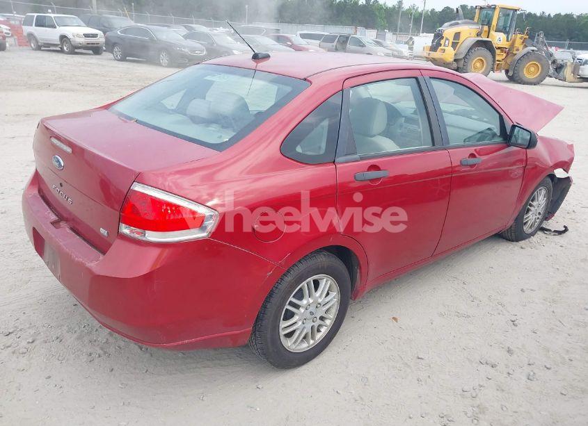 Photo 4 of 2009 Ford Focus SE (VIN 1FAHP35N99W270400)