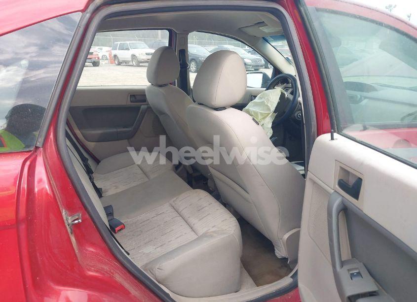 Photo 8 of 2009 Ford Focus SE (VIN 1FAHP35N99W270400)