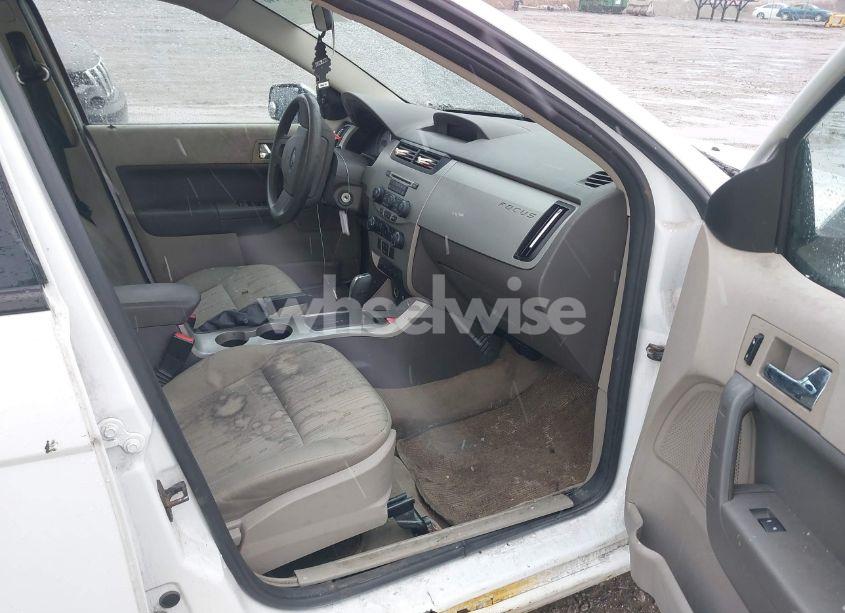 Photo 5 of 2008 Ford Focus SE/SES (VIN 1FAHP35NX8W111609)