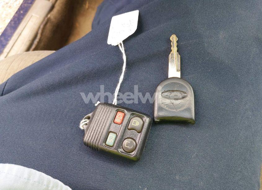 Photo 11 of 2008 Ford Focus SE/SES (VIN 1FAHP35NX8W141855)