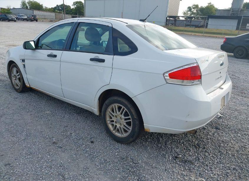 Photo 3 of 2008 Ford Focus SE/SES (VIN 1FAHP35NX8W142908)