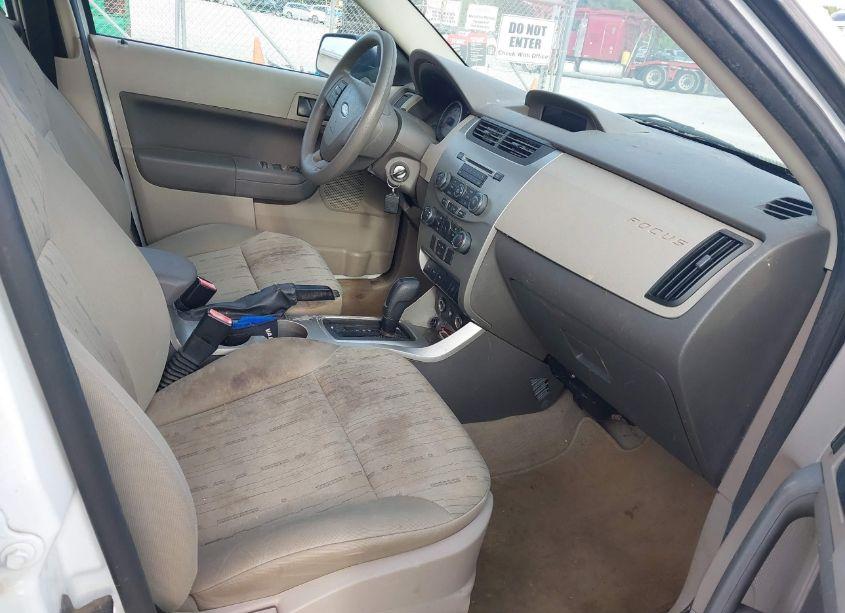 Photo 5 of 2008 Ford Focus SE/SES (VIN 1FAHP35NX8W142908)