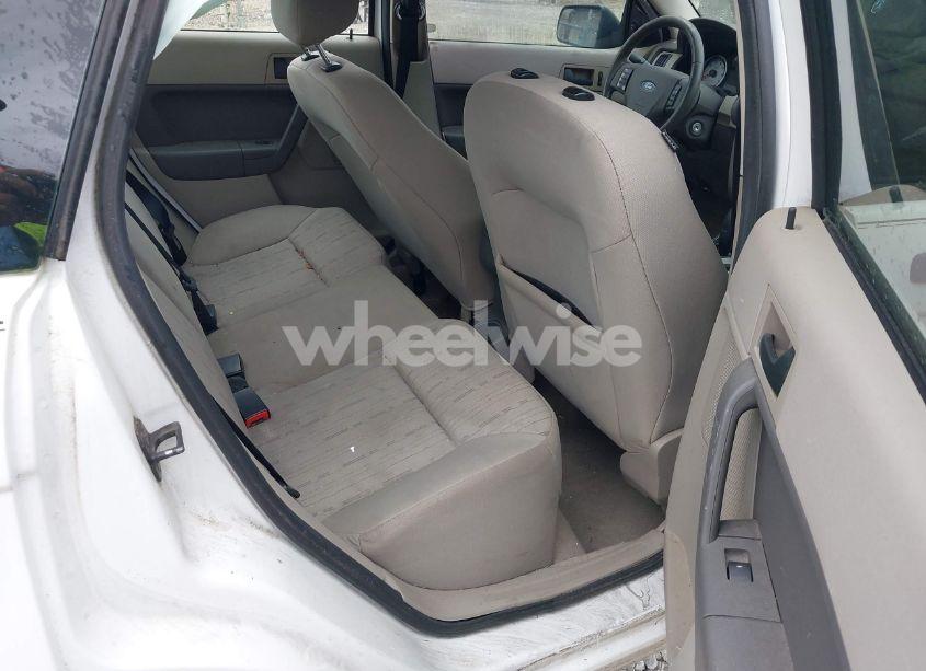 Photo 8 of 2008 Ford Focus SE/SES (VIN 1FAHP35NX8W158591)