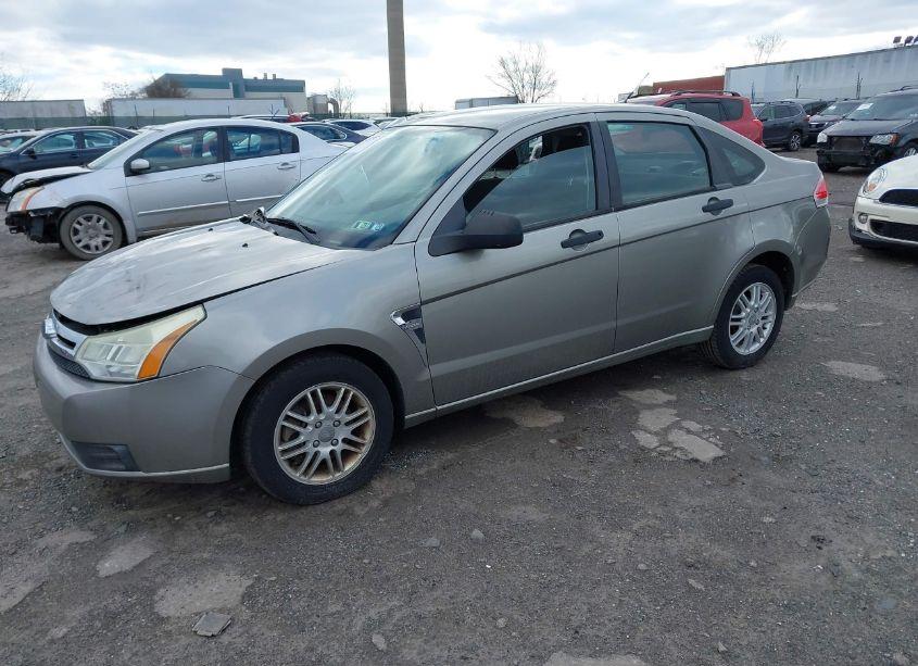 Photo 2 of 2008 Ford Focus SE/SES (VIN 1FAHP35NX8W217090)