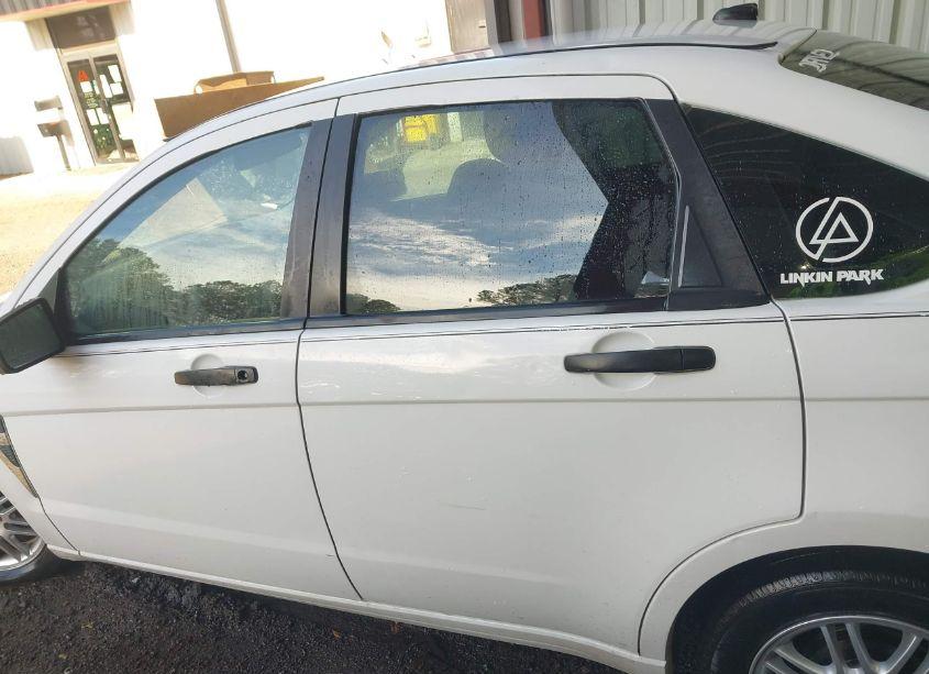 Photo 13 of 2008 Ford Focus SE/SES (VIN 1FAHP35NX8W273949)