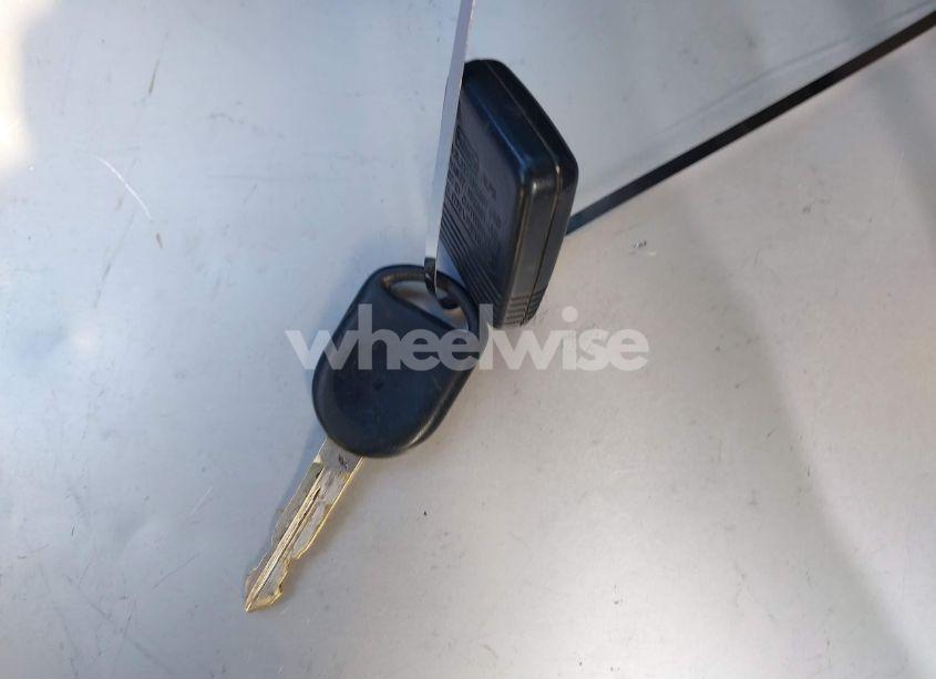 Photo 11 of 2009 Ford Focus SE (VIN 1FAHP35NX9W148886)