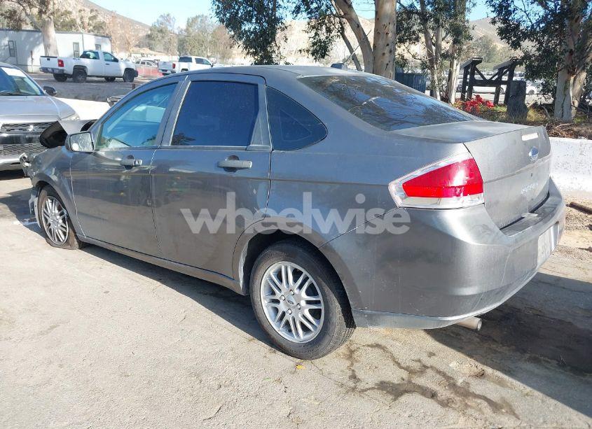 Photo 3 of 2009 Ford Focus SE (VIN 1FAHP35NX9W148886)