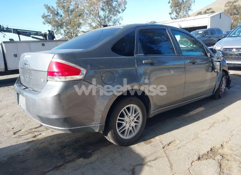 Photo 4 of 2009 Ford Focus SE (VIN 1FAHP35NX9W148886)