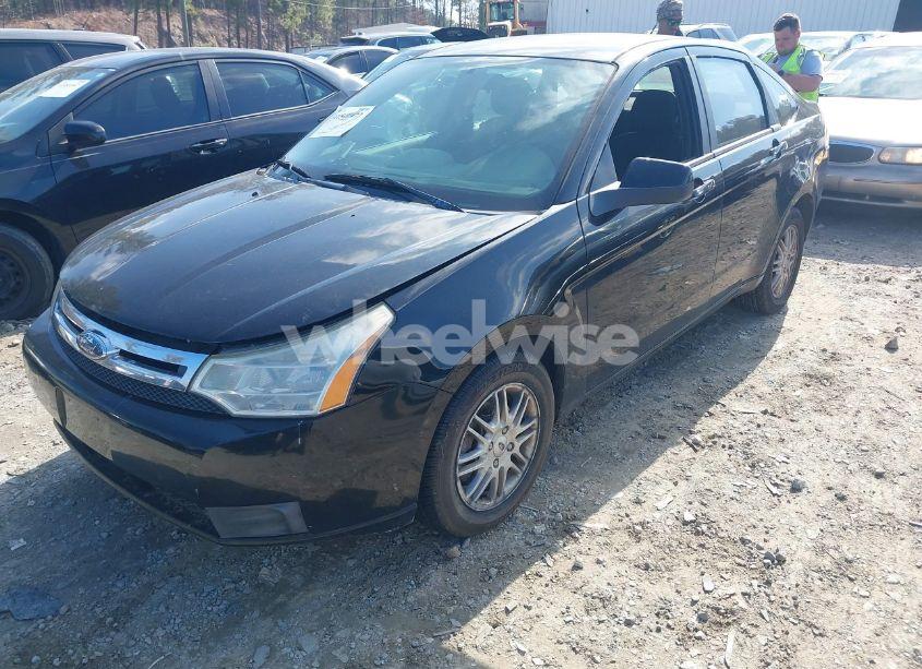 Photo 2 of 2009 Ford Focus SE (VIN 1FAHP35NX9W193990)