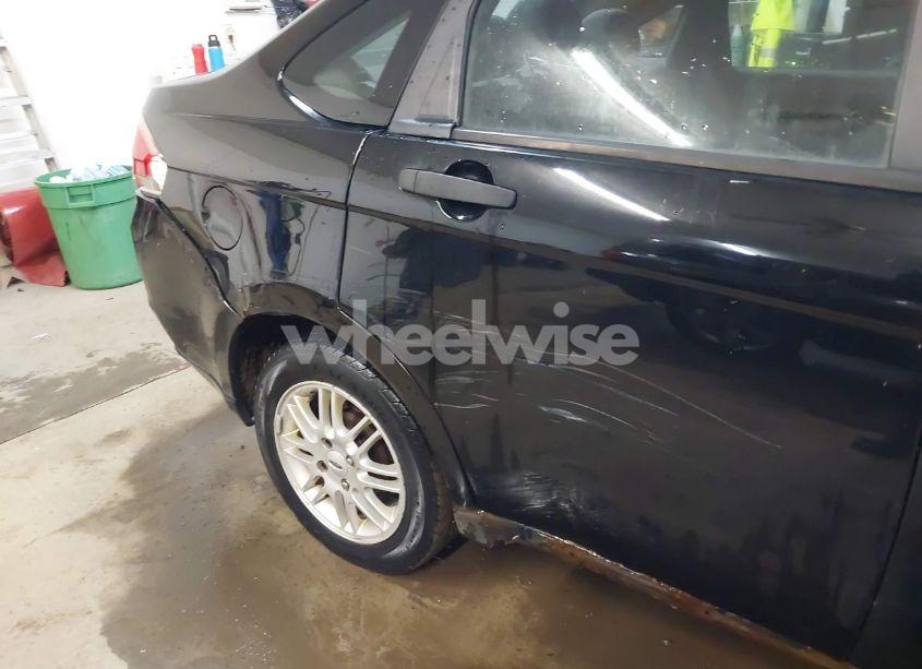 Photo 19 of 2009 Ford Focus SE (VIN 1FAHP35NX9W196873)