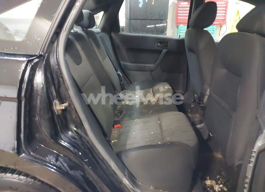 Photo 8 of 2009 Ford Focus SE (VIN 1FAHP35NX9W196873)