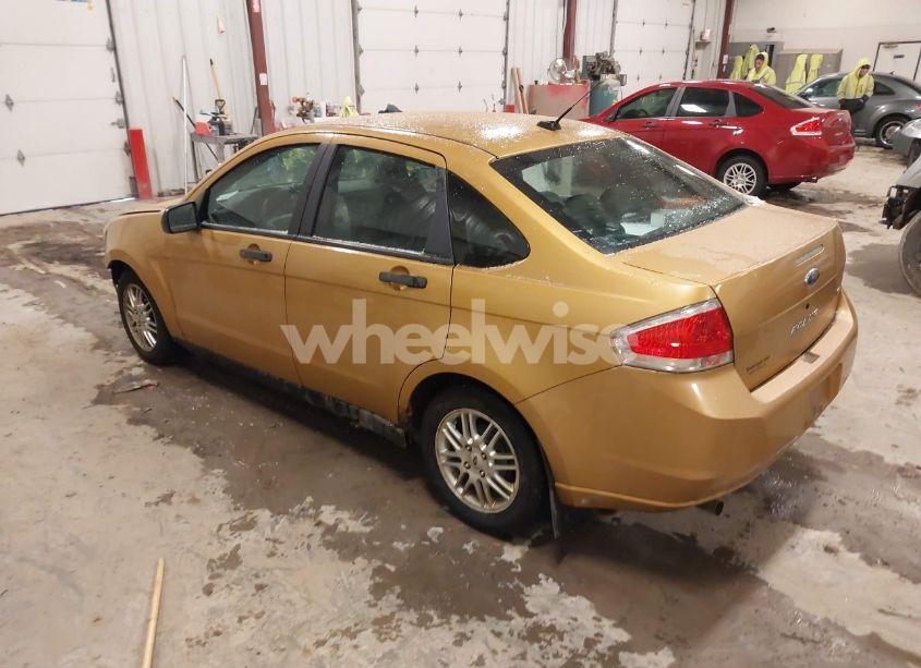 Photo 3 of 2009 Ford Focus SE (VIN 1FAHP35NX9W198090)