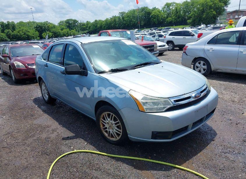 2009 Ford Focus SE (VIN 1FAHP35NX9W203076) main photo