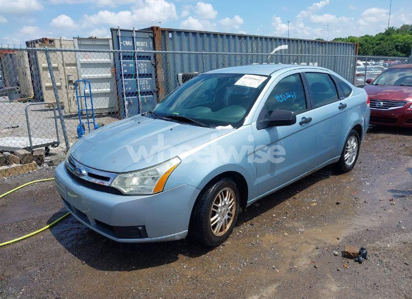 Photo 2 of 2009 Ford Focus SE (VIN 1FAHP35NX9W203076)