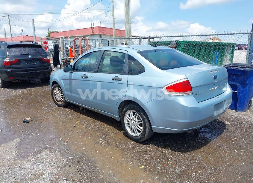 Photo 3 of 2009 Ford Focus SE (VIN 1FAHP35NX9W203076)