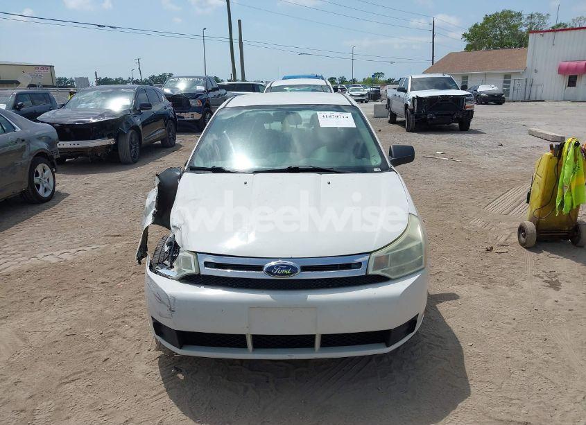 Photo 12 of 2009 Ford Focus SE (VIN 1FAHP35NX9W203482)