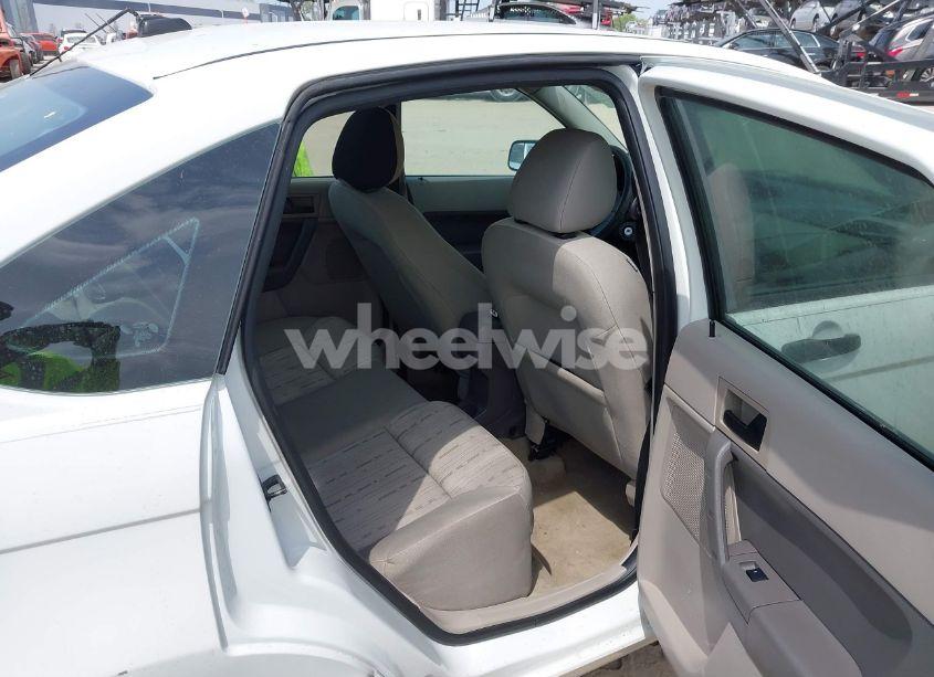 Photo 8 of 2009 Ford Focus SE (VIN 1FAHP35NX9W203482)