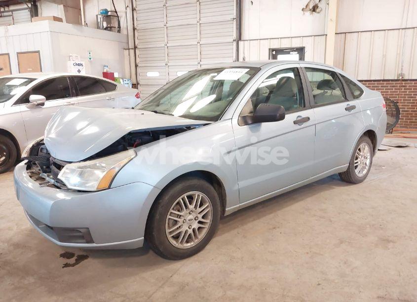 Photo 2 of 2009 Ford Focus SE (VIN 1FAHP35NX9W206608)