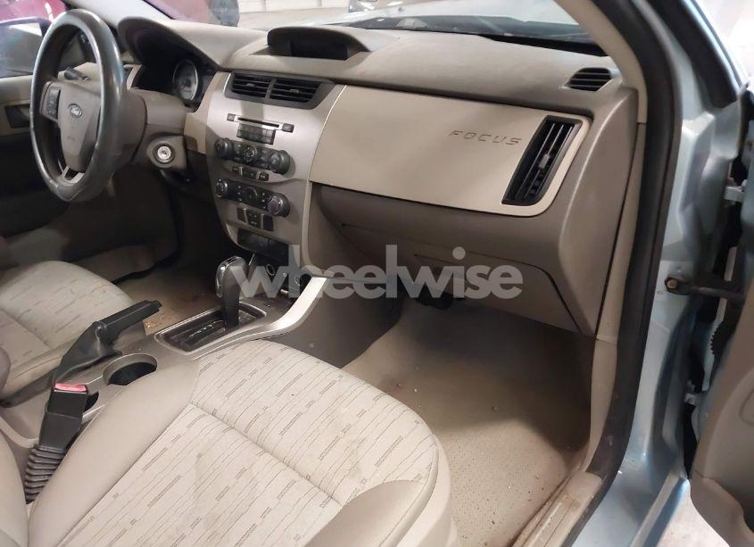 Photo 5 of 2009 Ford Focus SE (VIN 1FAHP35NX9W206608)