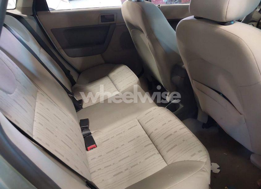 Photo 8 of 2009 Ford Focus SE (VIN 1FAHP35NX9W206608)