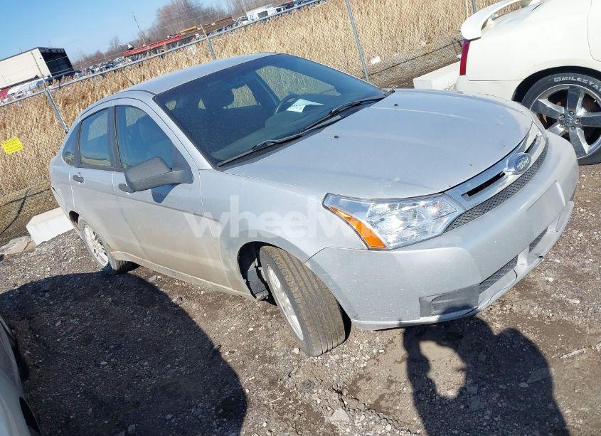 2009 Ford Focus SE (VIN 1FAHP35NX9W220606) main photo