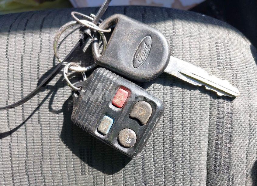 Photo 11 of 2009 Ford Focus SE (VIN 1FAHP35NX9W220606)