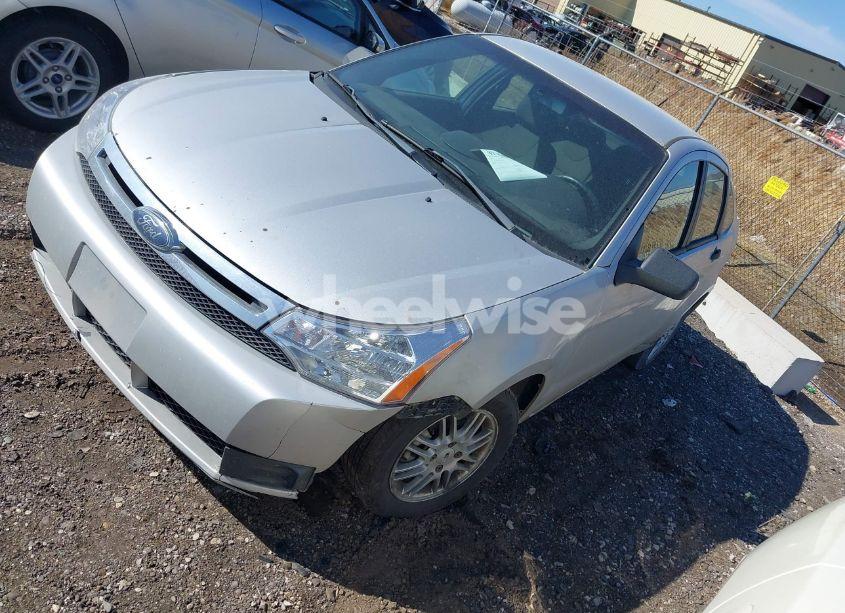 Photo 2 of 2009 Ford Focus SE (VIN 1FAHP35NX9W220606)