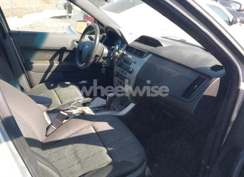 Photo 5 of 2009 Ford Focus SE (VIN 1FAHP35NX9W220606)