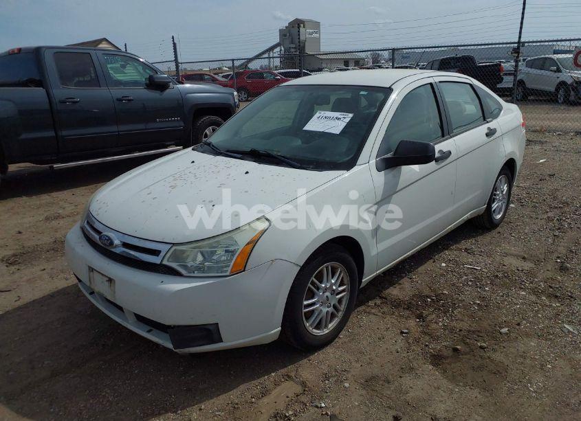 Photo 2 of 2009 Ford Focus SE (VIN 1FAHP35NX9W222968)