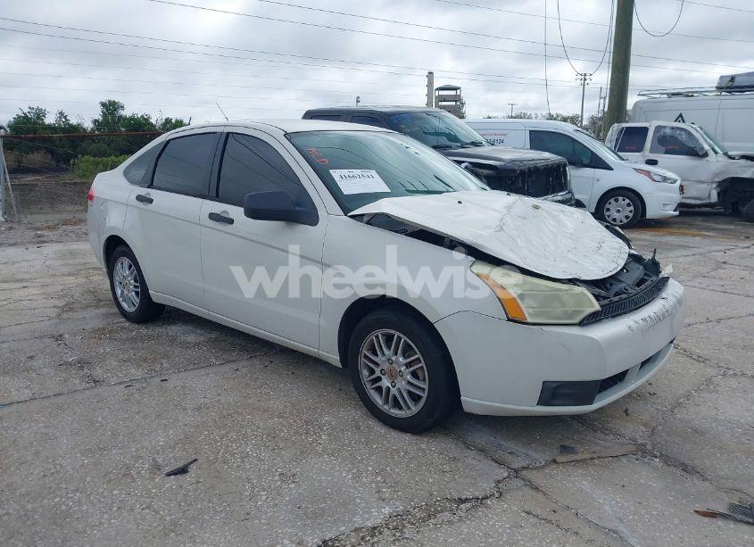 2009 Ford Focus SE (VIN 1FAHP35NX9W234148) main photo