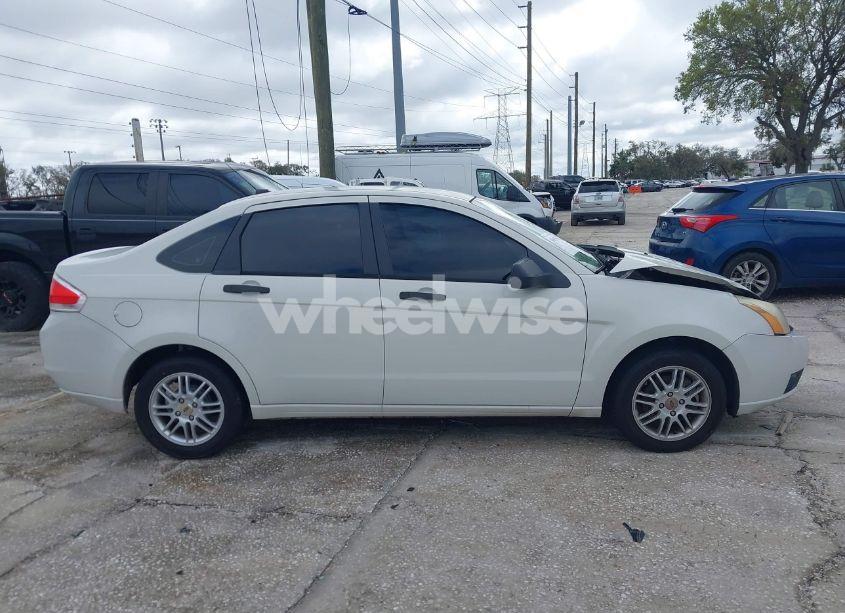 Photo 13 of 2009 Ford Focus SE (VIN 1FAHP35NX9W234148)