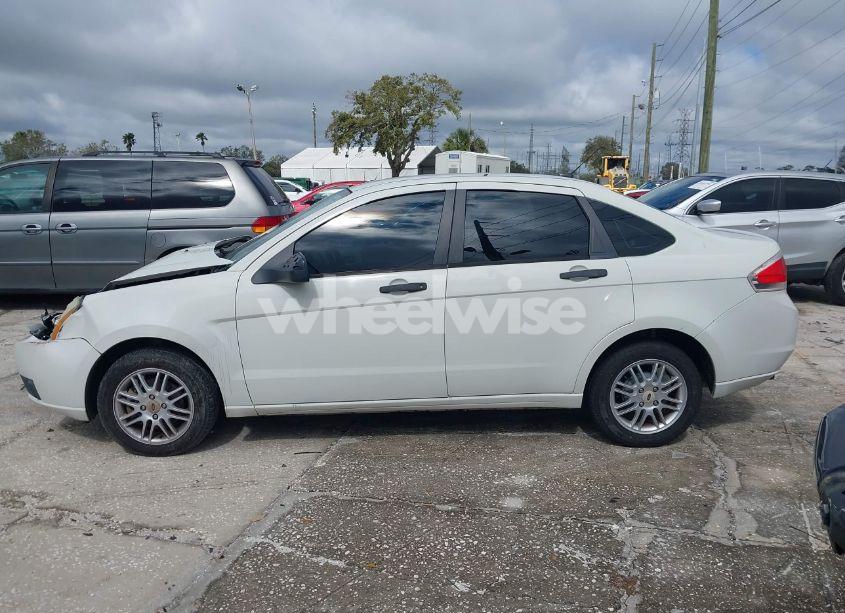 Photo 14 of 2009 Ford Focus SE (VIN 1FAHP35NX9W234148)