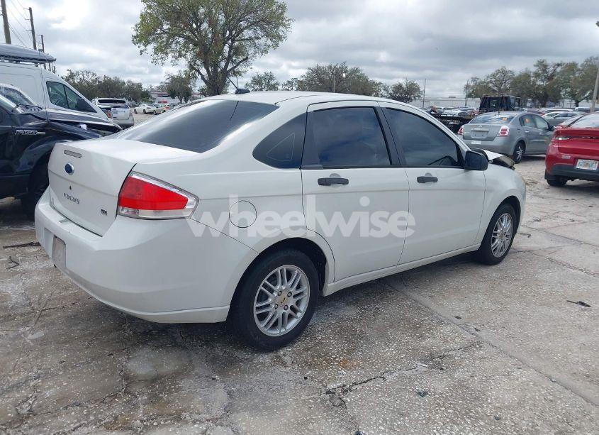 Photo 4 of 2009 Ford Focus SE (VIN 1FAHP35NX9W234148)