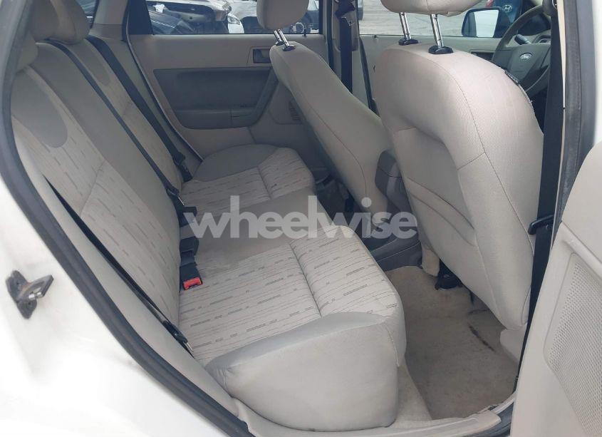 Photo 8 of 2009 Ford Focus SE (VIN 1FAHP35NX9W234148)