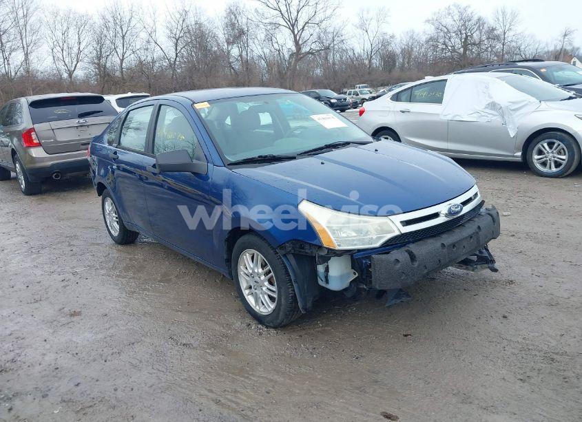2009 Ford Focus SE (VIN 1FAHP35NX9W267344) main photo