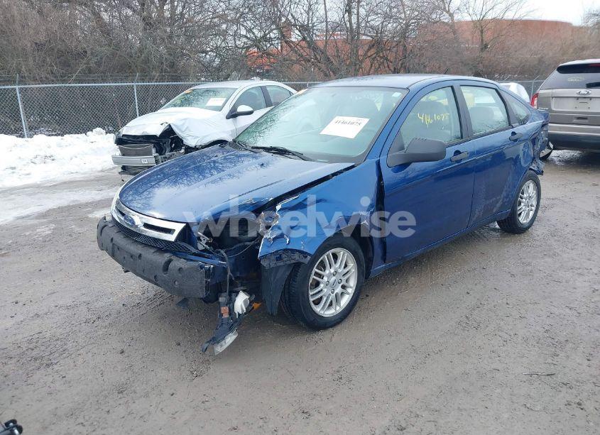 Photo 2 of 2009 Ford Focus SE (VIN 1FAHP35NX9W267344)