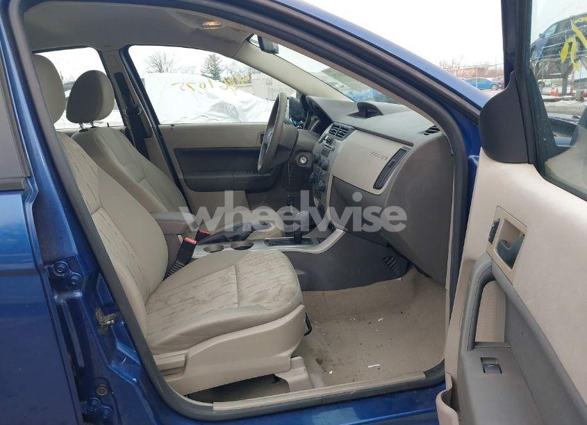 Photo 5 of 2009 Ford Focus SE (VIN 1FAHP35NX9W267344)
