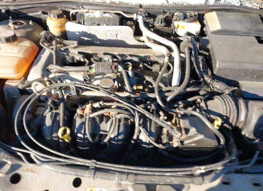 Photo 10 of 2004 Ford Focus ZTW (VIN 1FAHP35Z34W125901)